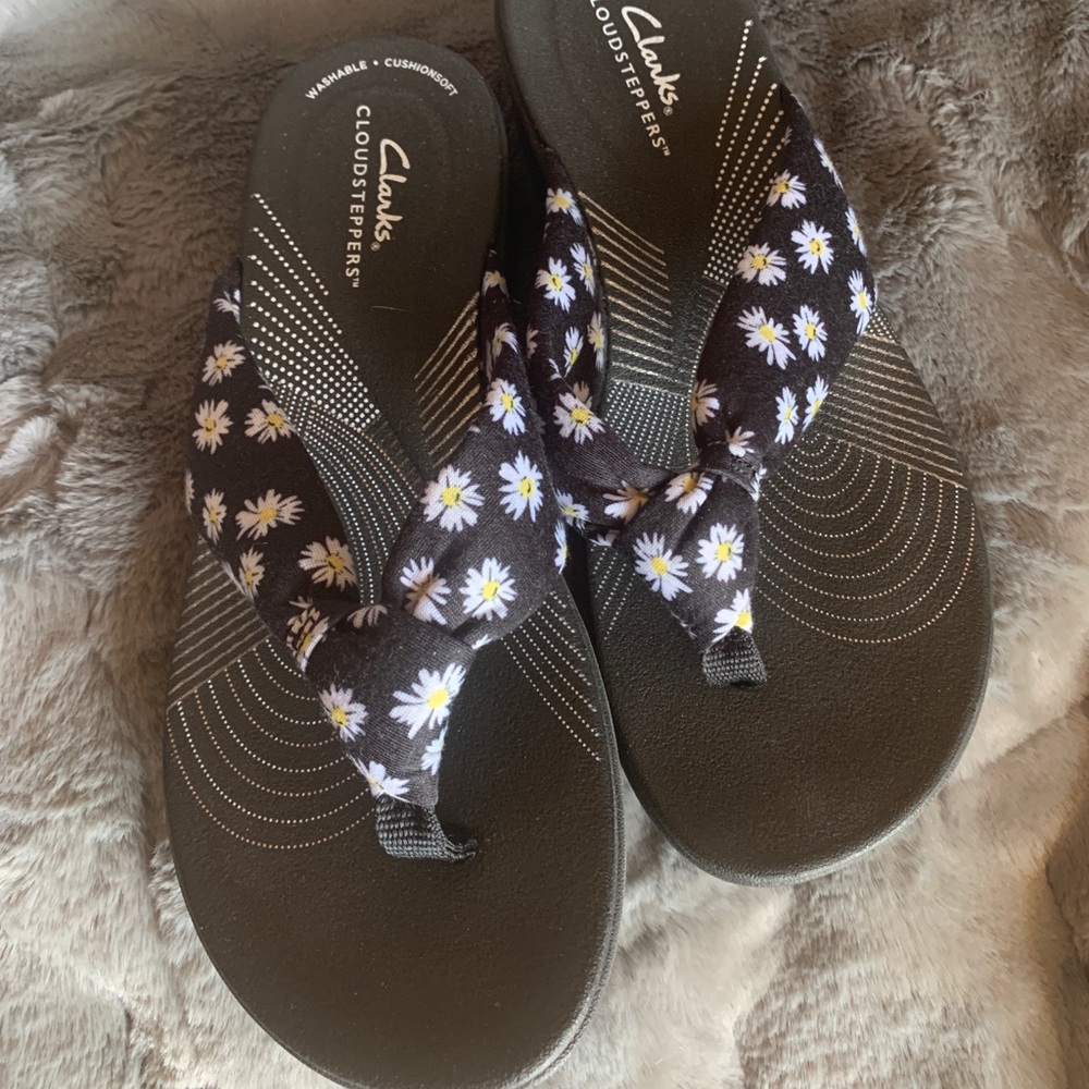 Clarks Womens Cloudsteppers Arla Glison Flip-Flops